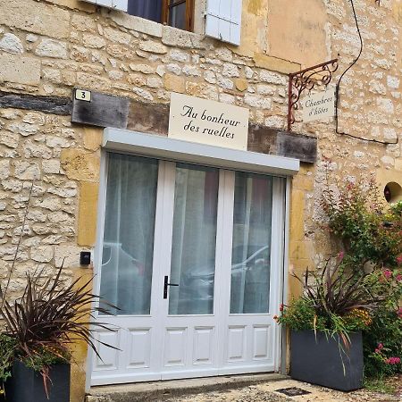 Bed and Breakfast Au Bonheur Des Ruelles Monpazier Exterior foto