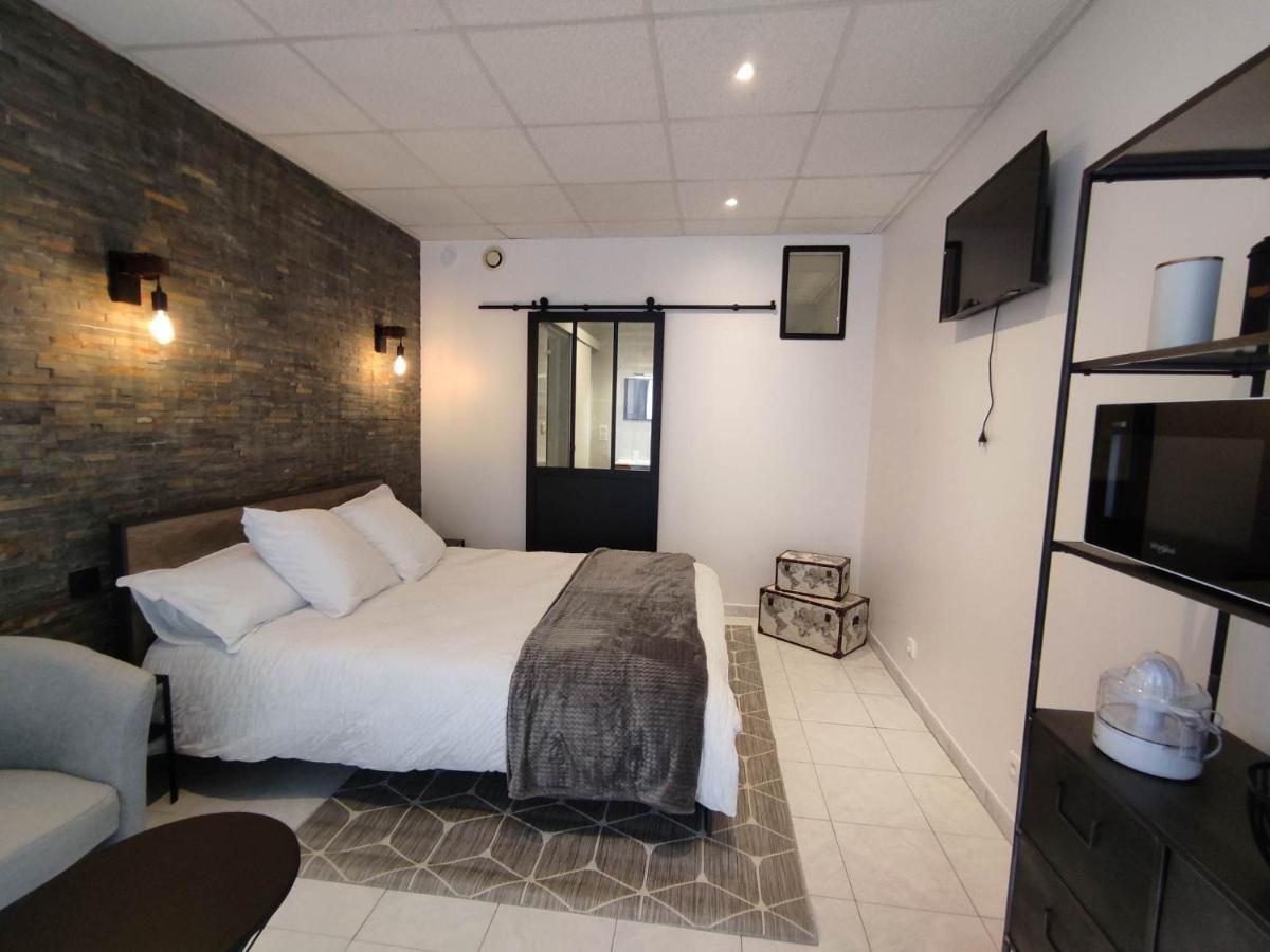 Bed and Breakfast Au Bonheur Des Ruelles Monpazier Exterior foto